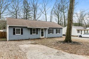 featured image of 809 Desoto Pl