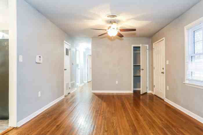 809 Desoto Pl - Photo 4 of 12