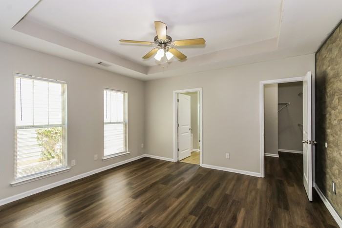 755 Chinaberry Ct - Photo 7 of 12