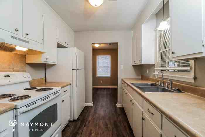 121 Beverly Dr - Photo 7 of 12