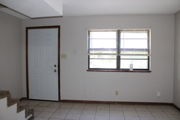1218 10th Ave - Photo 2 of 7
