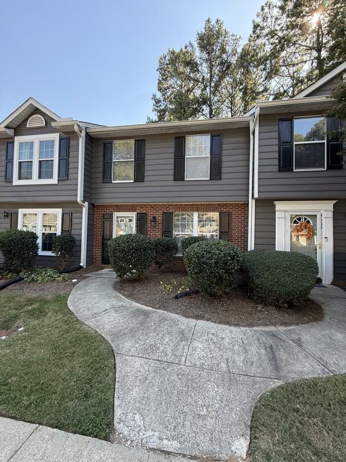 4663 Pine Trace Dr - Photo 2 of 22
