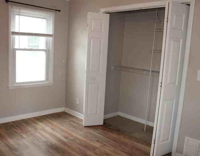1114 Dakota St - Photo 2 of 6