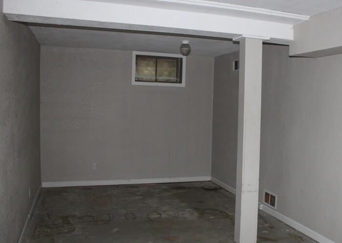 1114 Dakota St - Photo 5 of 6