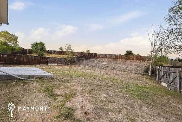 5640 Almont Ave - Photo 2 of 3
