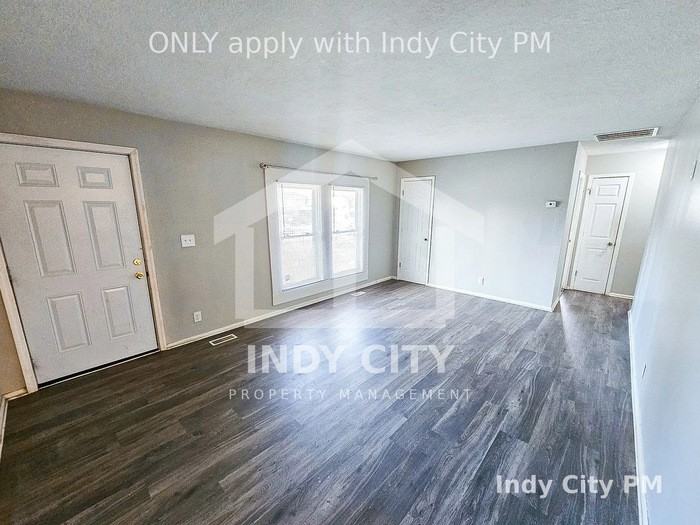 3507 Ireland Dr - Photo 4 of 16
