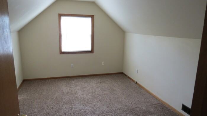 685 Savannah Dr - Photo 7 of 8