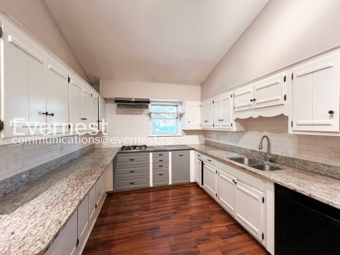 2603 Elmore Park Rd - Photo 7 of 29