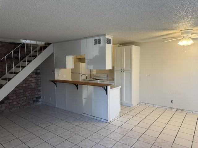4428 Calandria St - Photo 5 of 30