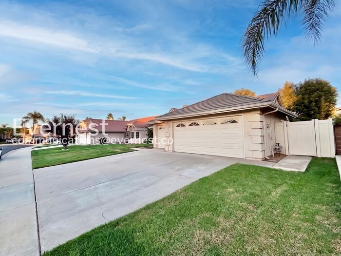 31058 Green Forest Dr - Photo 2 of 28