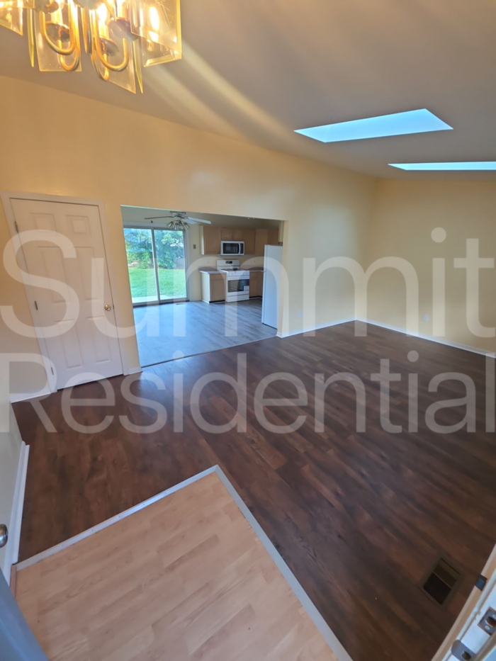 20417 Little Acres Dr - Photo 4 of 15