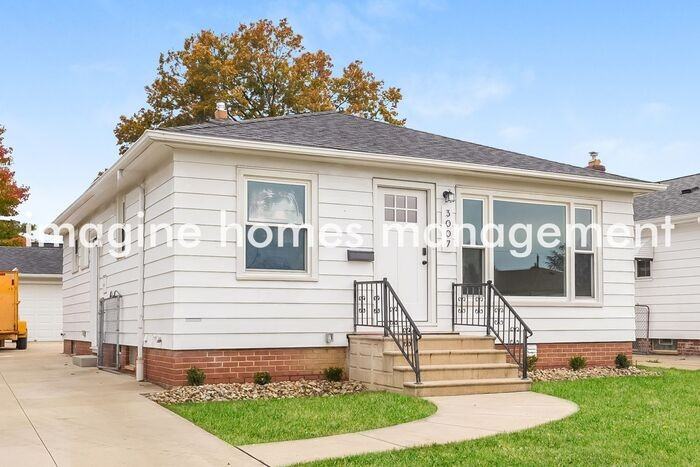3007 Center Dr - Photo 4 of 23