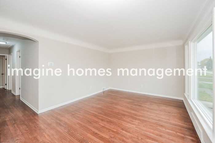 3007 Center Dr - Photo 5 of 23