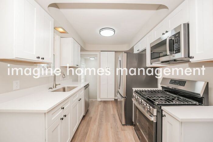 3007 Center Dr - Photo 7 of 23
