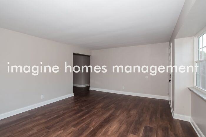 511 Angel Nook St - Photo 5 of 25