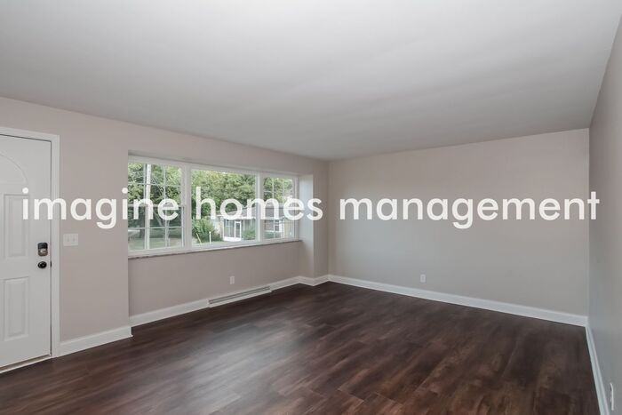 511 Angel Nook St - Photo 6 of 25
