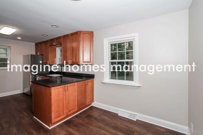 511 Angel Nook St - Photo 7 of 25