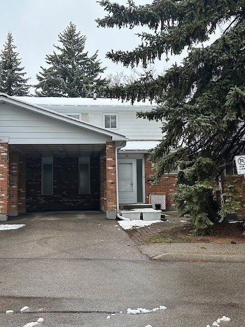 200 - 18 - 2815 Palliser Drive Southwest - Photo 2 of 22
