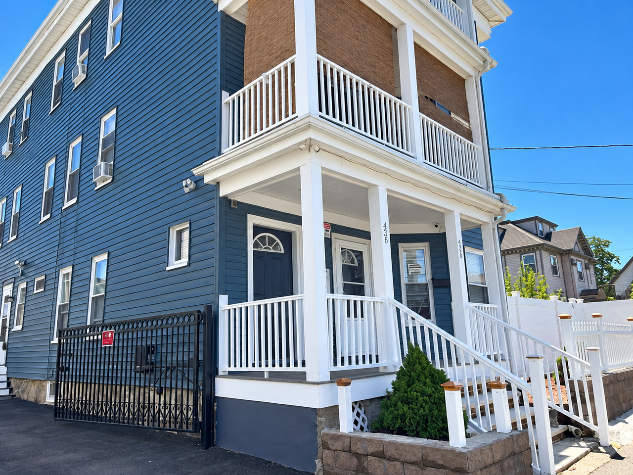 436 Warren Ave #1F - Photo 6 of 11