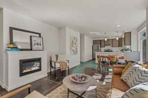 featured image of 306 E Rr Ave #D102