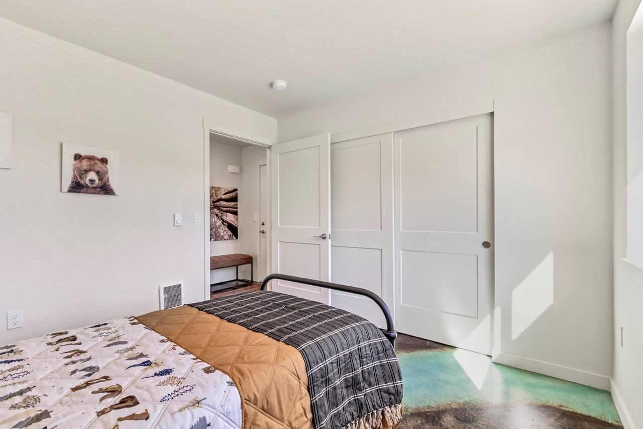 306 E Rr Ave #D102 - Photo 5 of 15