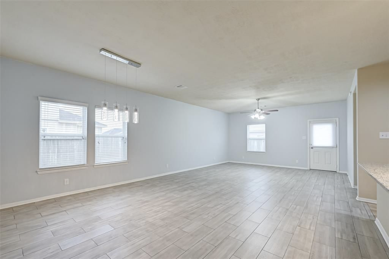 2122 Grand Isle Ln #NA - Photo 2 of 35