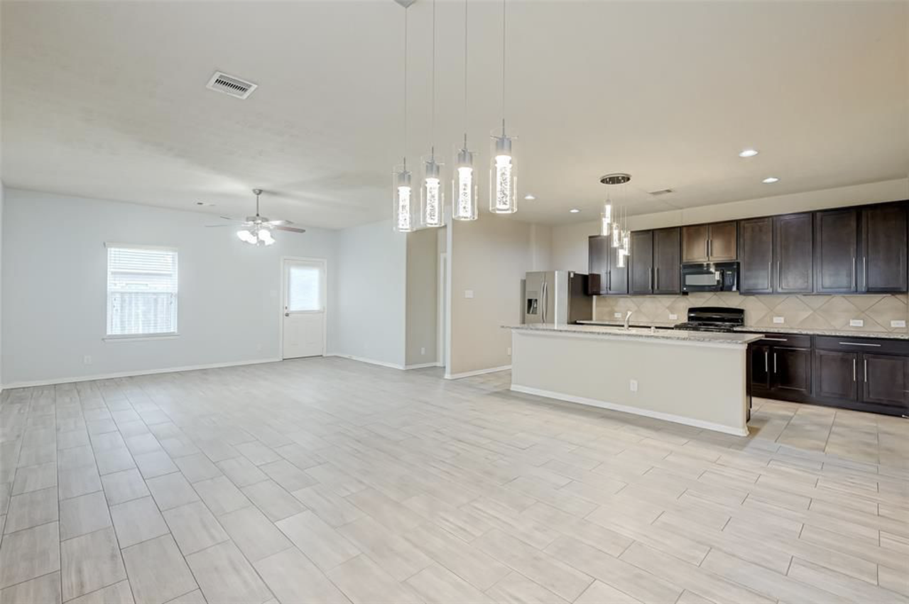 2122 Grand Isle Ln #NA - Photo 6 of 35