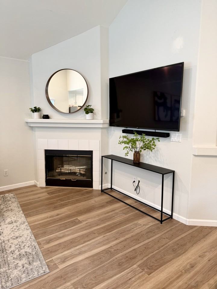 8569 Moody St - Photo 5 of 17