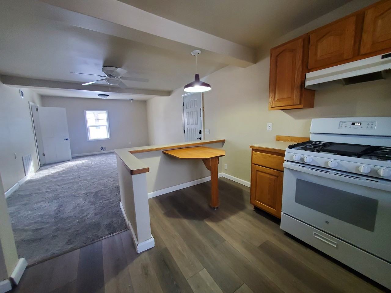 308 S Lake St #NA - Photo 2 of 9