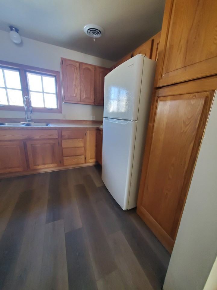 308 S Lake St #NA - Photo 6 of 9
