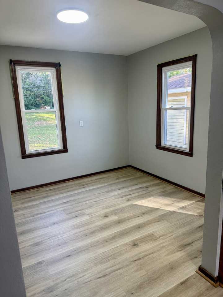 412 Hillsdale St #NA - Photo 7 of 10