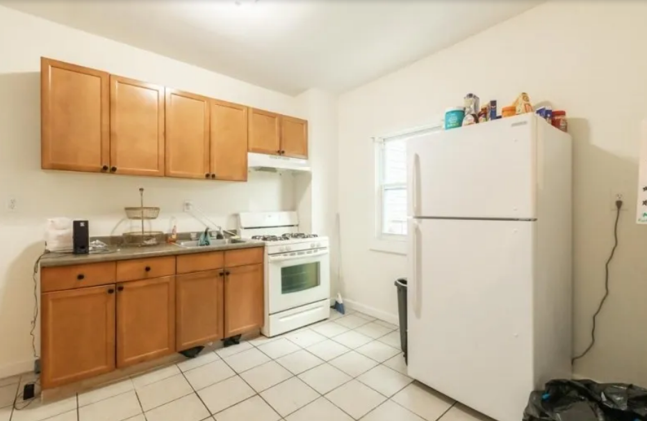104 4th St #3 - Photo 3 of 6