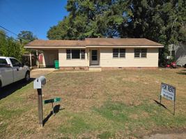 featured image of 215 Robinwood Cir #NA