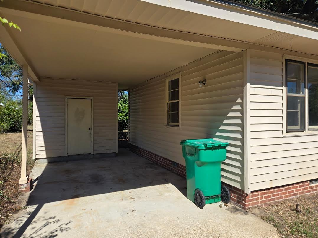 215 Robinwood Cir #NA - Photo 2 of 10