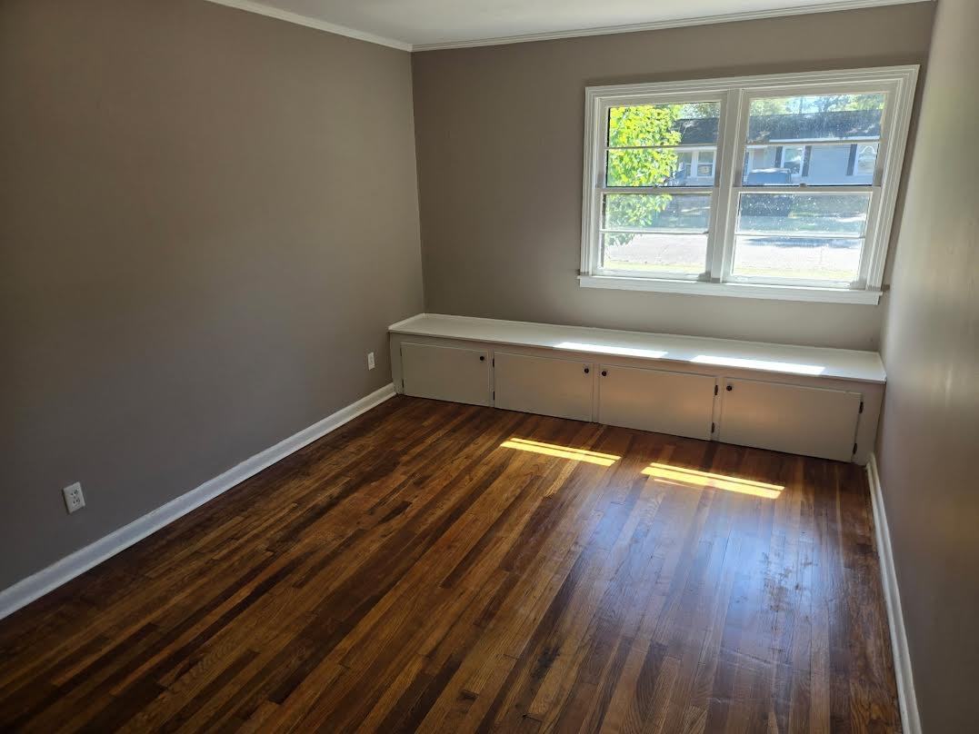 215 Robinwood Cir #NA - Photo 6 of 10