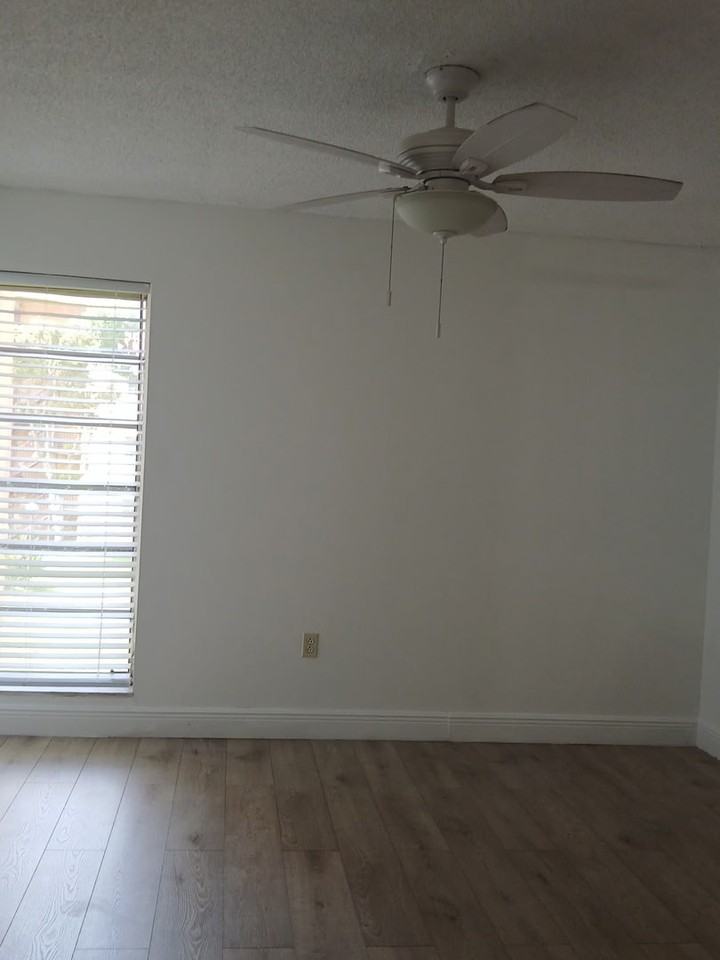 4719 Nw 7th St #201 - Photo 7 of 7