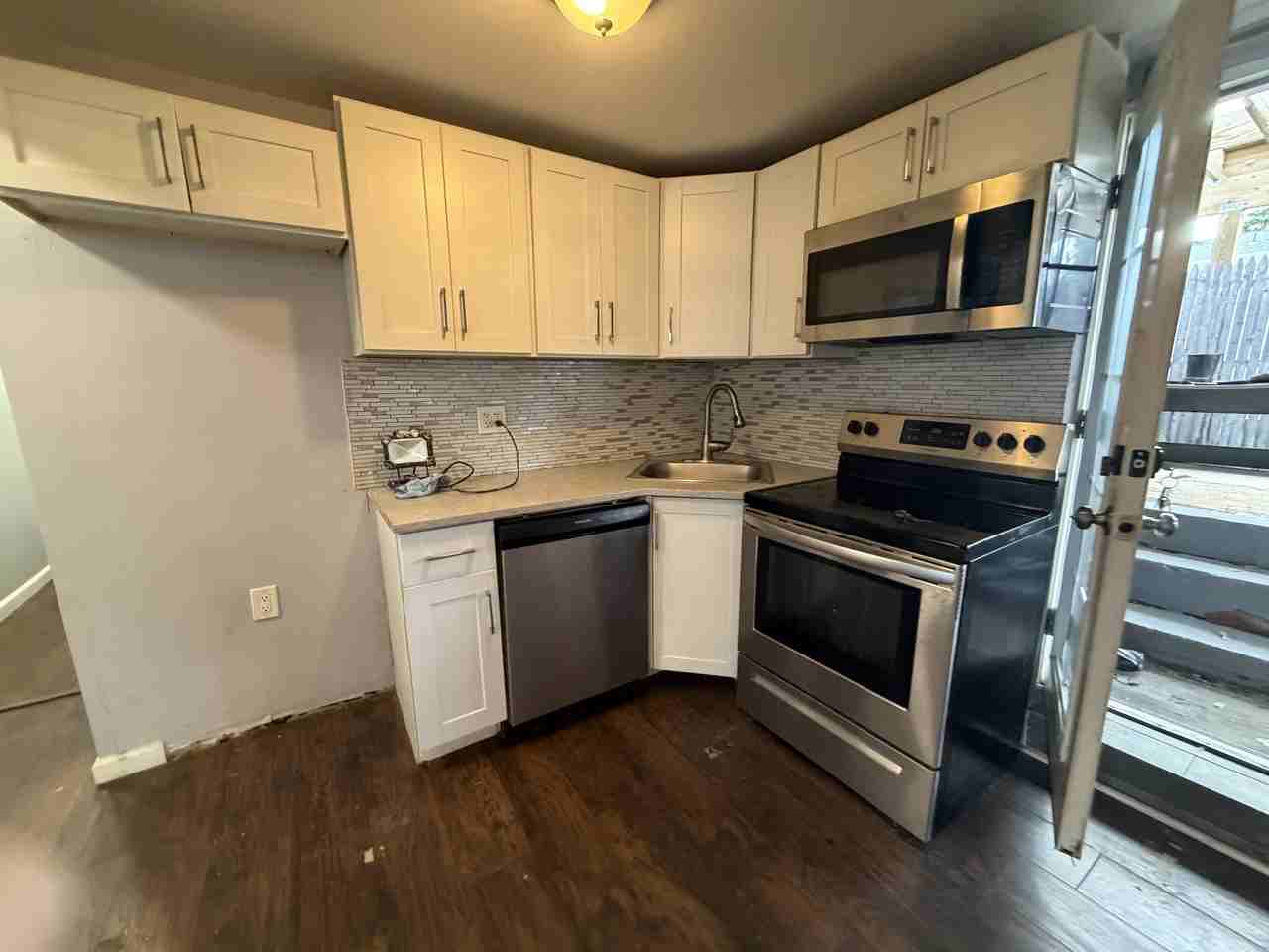 568 Centerwood St #NA - Photo 2 of 10