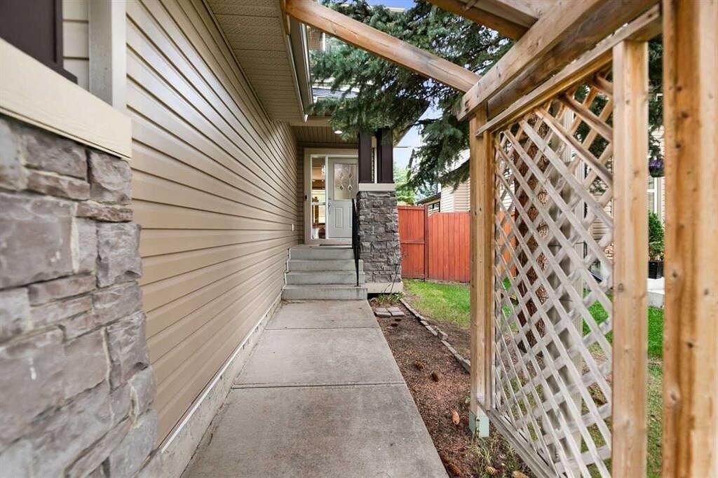 49 Panamount Rise Nw - Photo 3 of 27