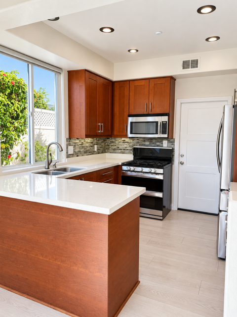 2020 Santa Ana Ave Apt F #NA - Photo 4 of 20