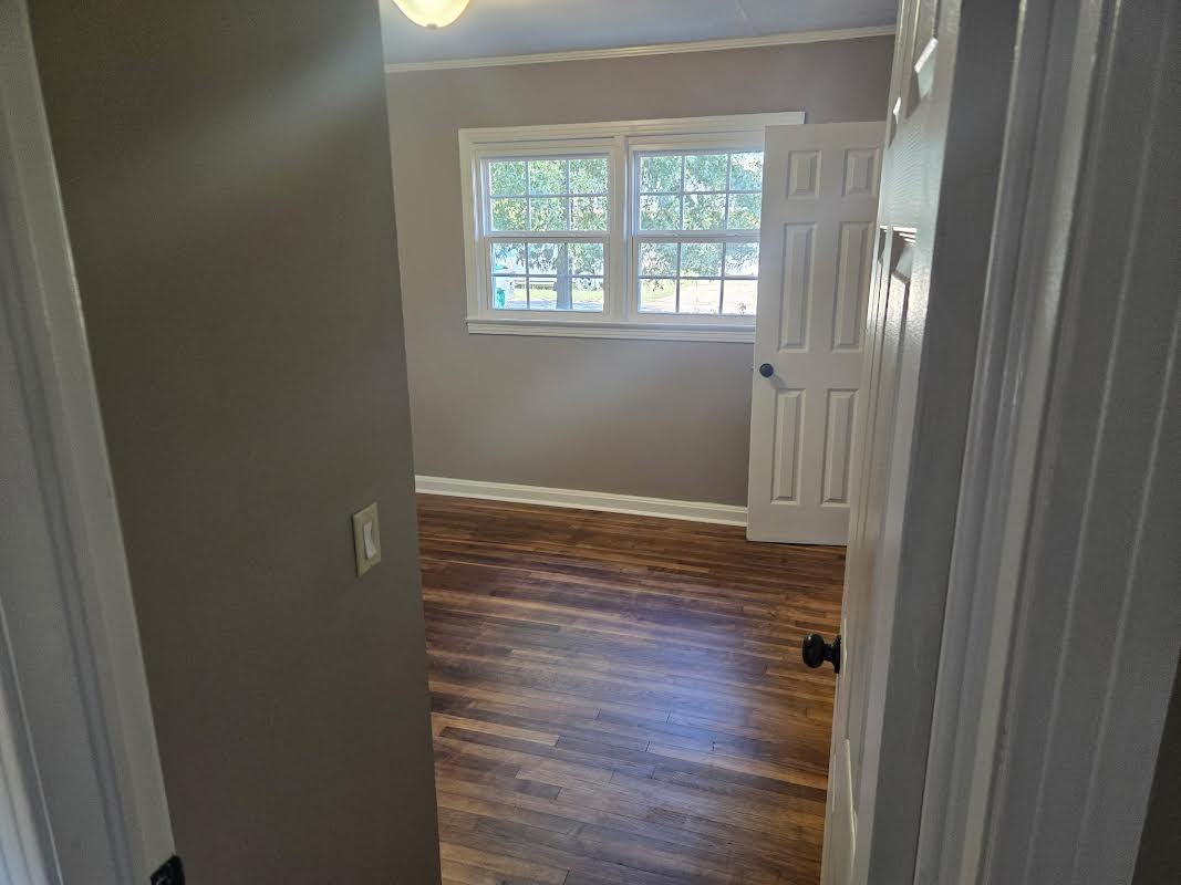 220 Robinwood Cir #NA - Photo 6 of 11