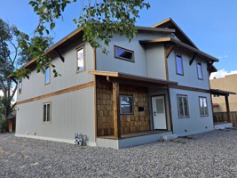 featured image of 885 Oak St #B