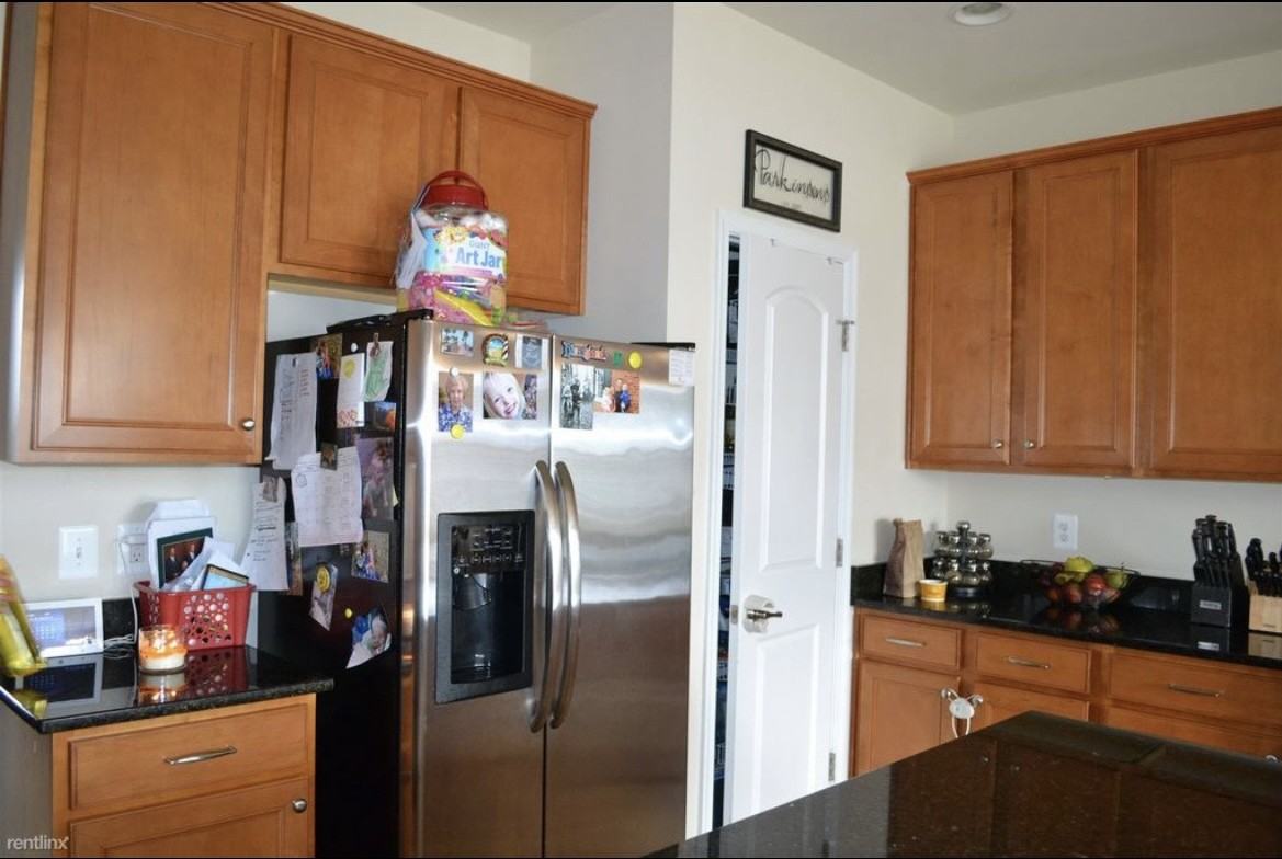 43913 Eastgate View Dr #43914 - Photo 2 of 11