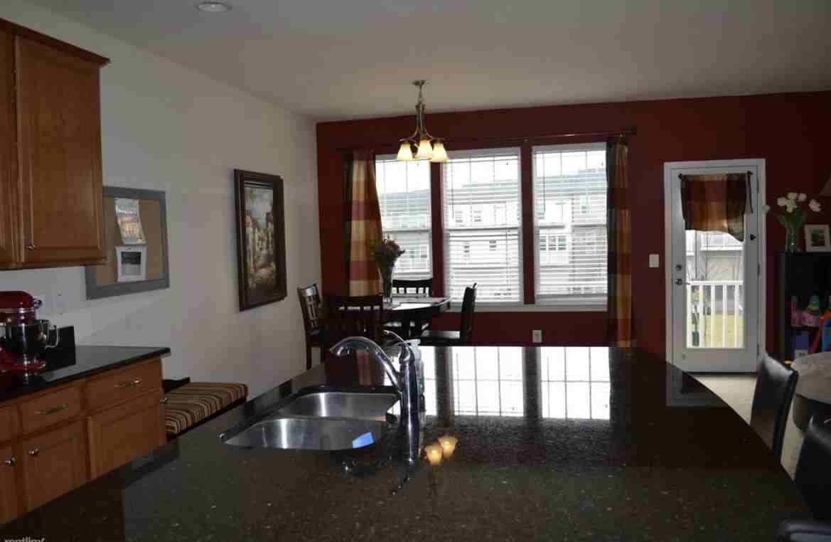 43913 Eastgate View Dr #43914 - Photo 4 of 11