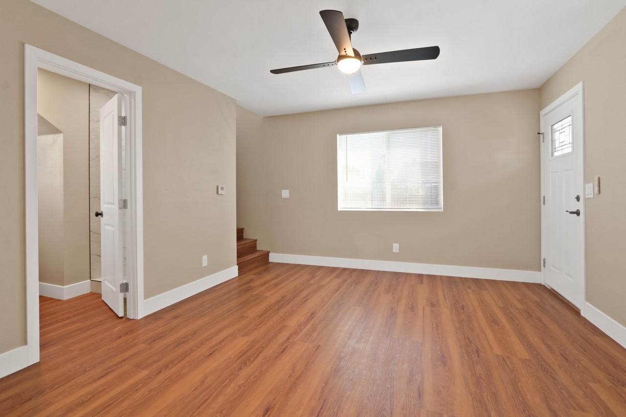 1833 E 7th St #NA - Photo 4 of 10