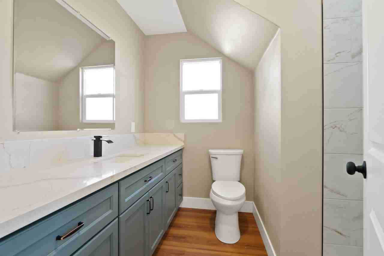 1833 E 7th St #NA - Photo 7 of 10