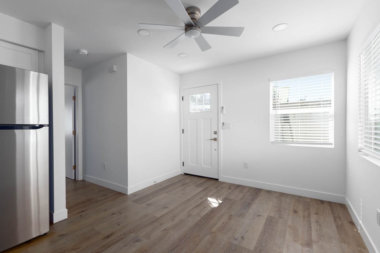 1943 Dunning Cir #2 - Photo 4 of 10
