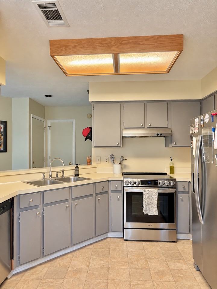 512 Forest Pointe Pl #NA - Photo 5 of 19