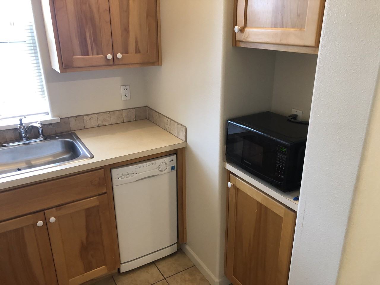 260 W 6th Ave #8 - Photo 5 of 16