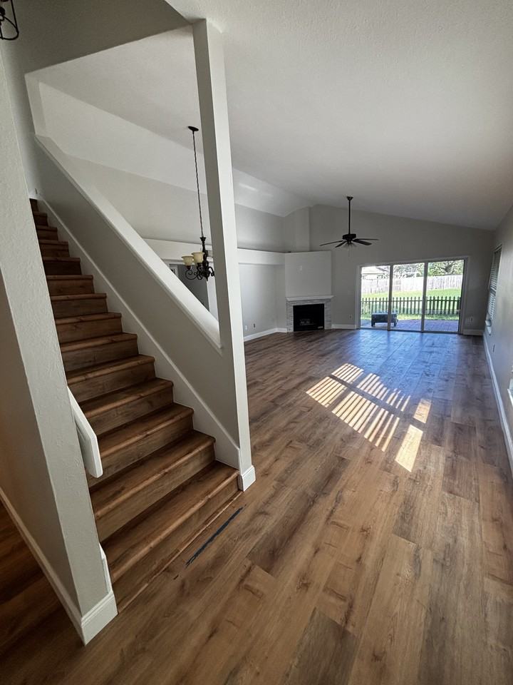 454 E Springtree Way #NA - Photo 4 of 25