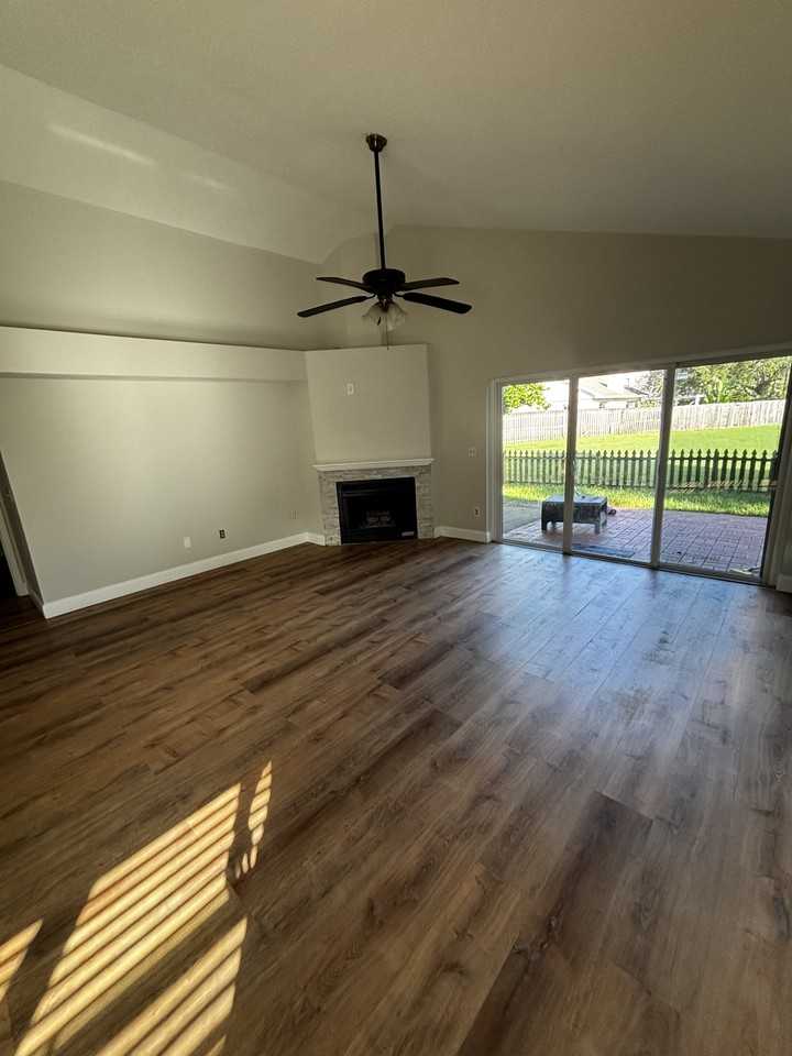 454 E Springtree Way #NA - Photo 5 of 25